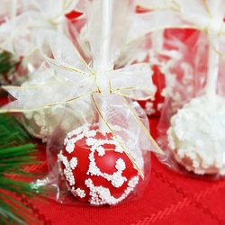 Mini Holiday Brownie Favor Pops